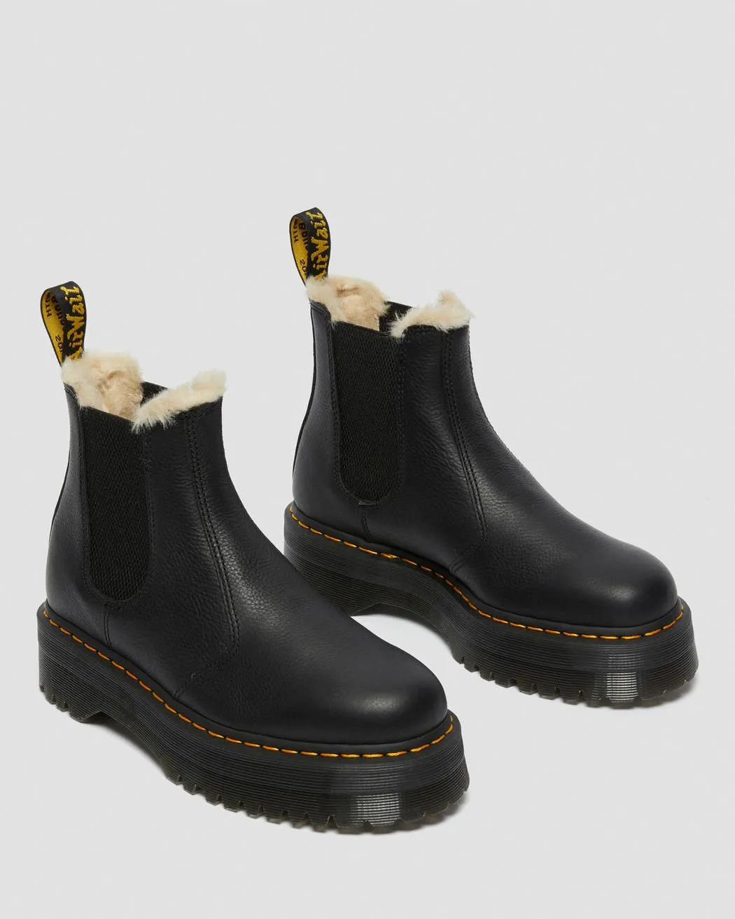 Dr Martens - 2676 Quad Faux Fur Platform Chelsea Boots Black Pisa 25635001